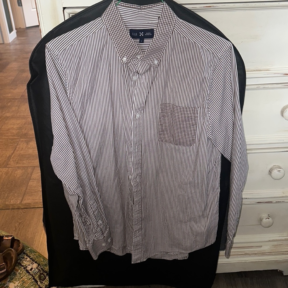 Mens L button down